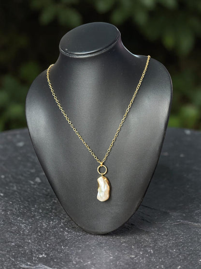 Ekaa Baroque Pearl Pendant Necklace