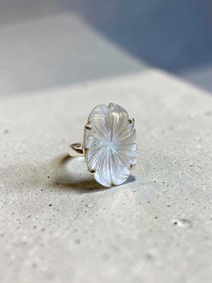 Mother Of Pearl Carved Chandrika Ring