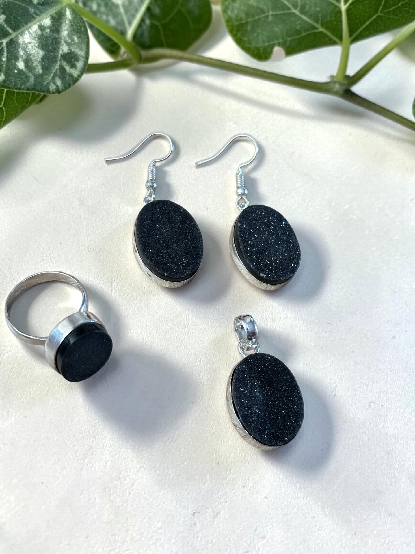 4PCS Black Druzy Quartz Party Pop Pendant Set