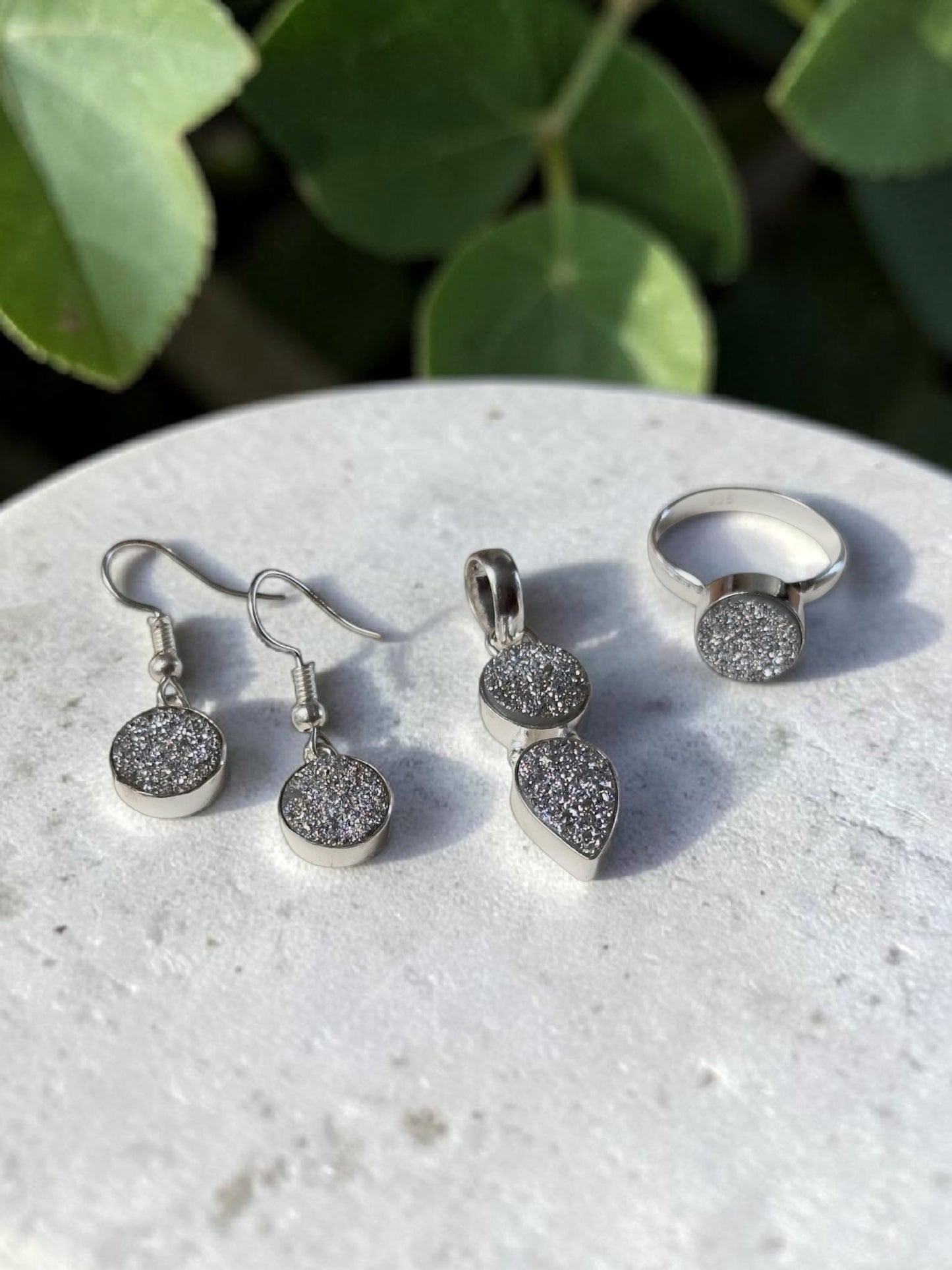 4PCS Silver Druzy Quartz Party Pop Pendant Set
