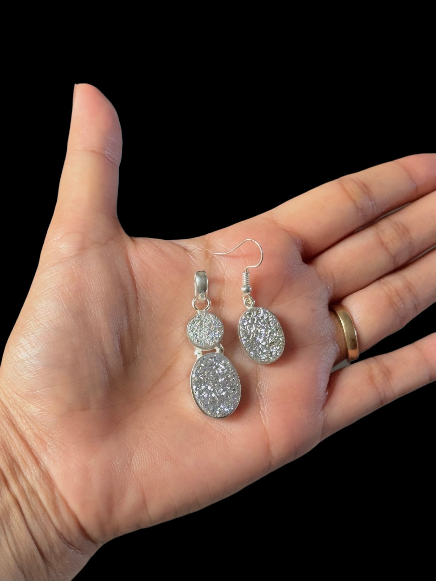 4PCS Silver Druzy Quartz Party Pop Pendant Set