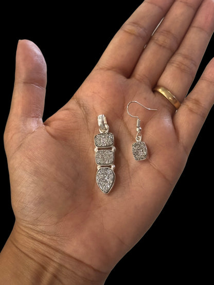 4PCS Silver Druzy Quartz Party Pop Pendant Set