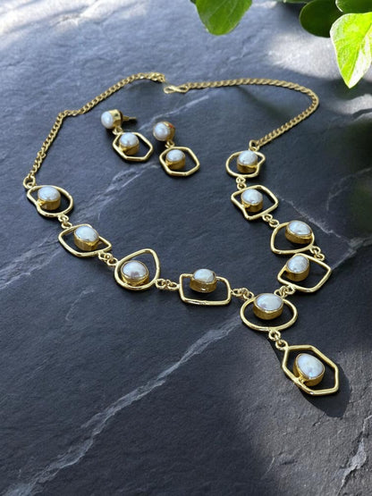 Pearl Geo Necklaces Set